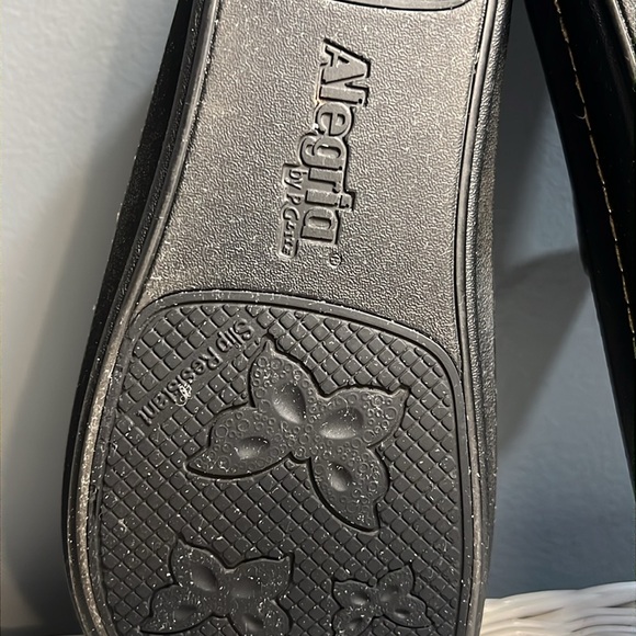 Alegria Paloma Shoes - Picture 9 of 17